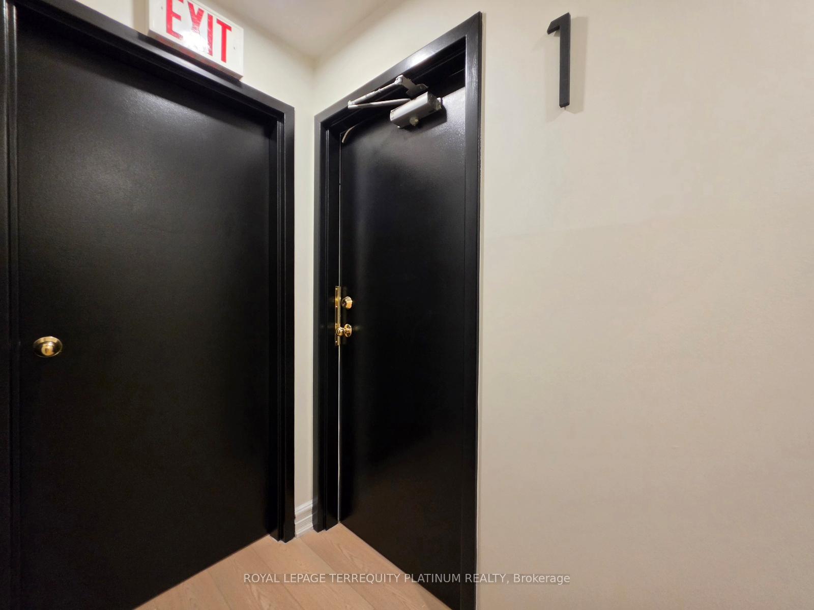 Photo 6 of Unit 1/Bsmnt, 11 Beaconsfield Avenue, Toronto, Little Portugal — HOMEH