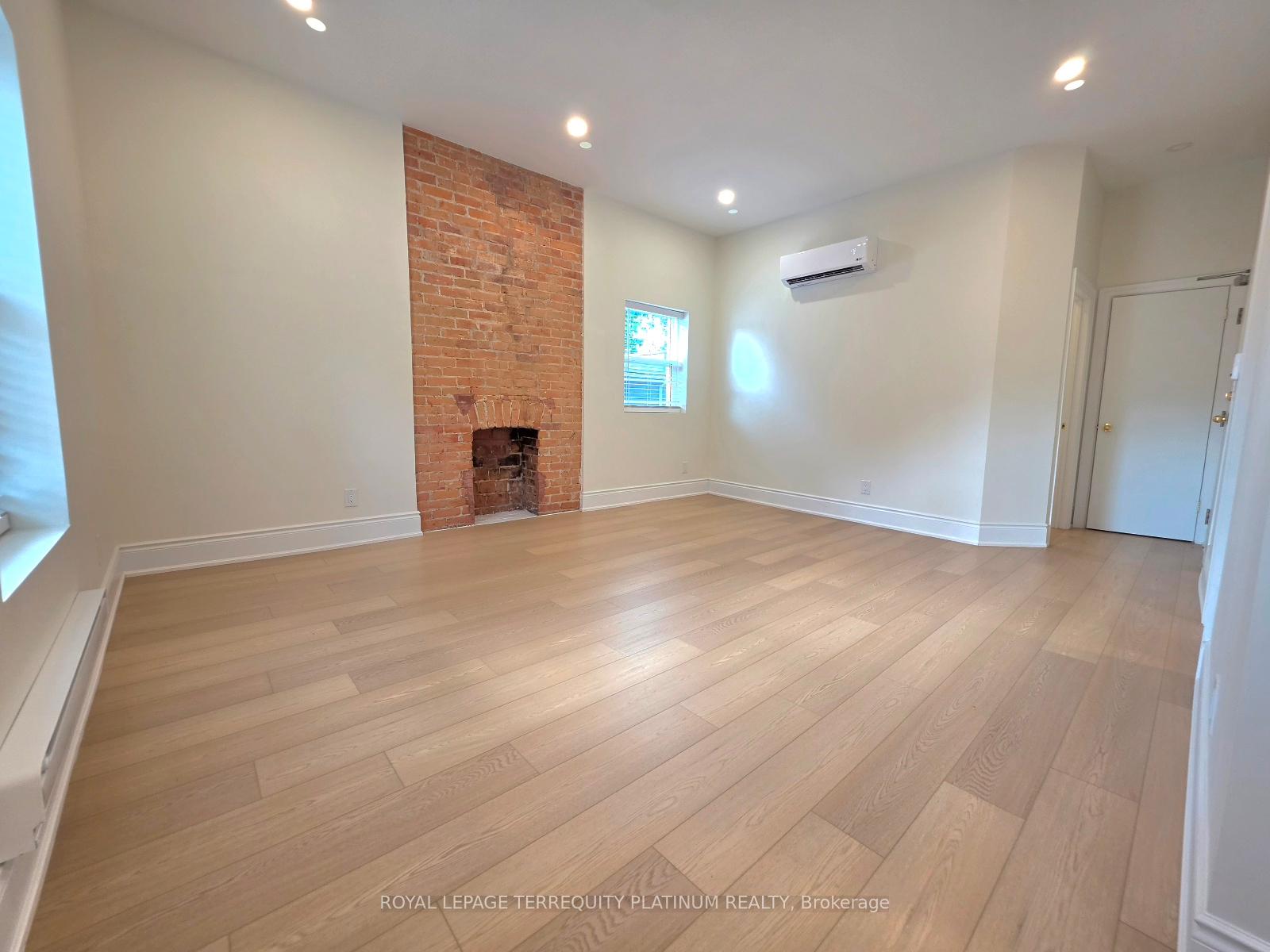 Photo 2 of Unit 4/ 2nd Floor, 11 Beaconsfield Avenue, Toronto, Little Portugal — HOMEH