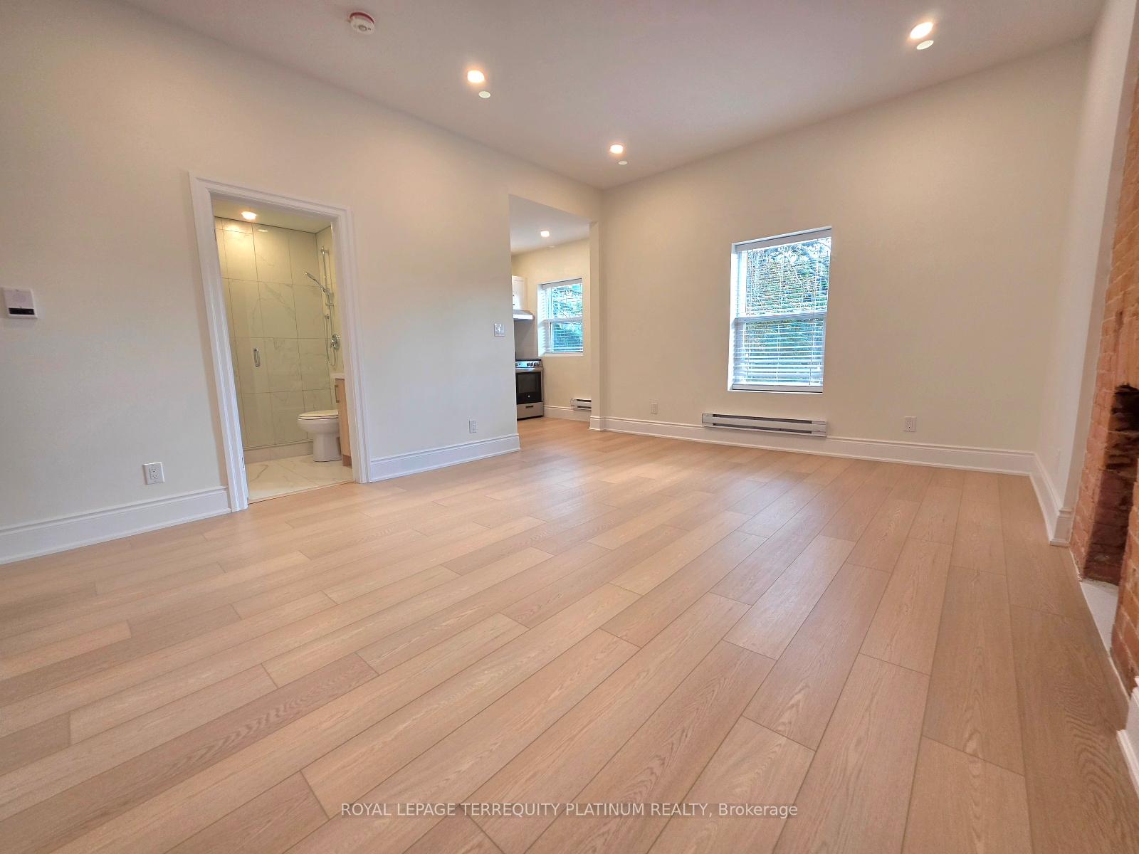 Photo 9 of Unit 4/ 2nd Floor, 11 Beaconsfield Avenue, Toronto, Little Portugal — HOMEH