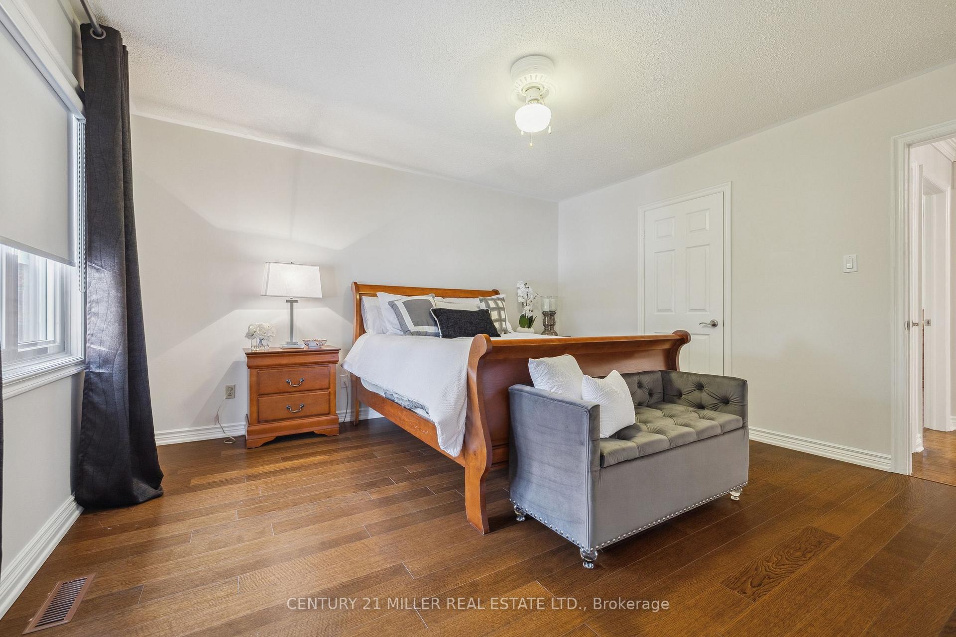 Photo 21 of 4665 Beaufort Terrace, Mississauga, Central Erin Mills — HOMEH