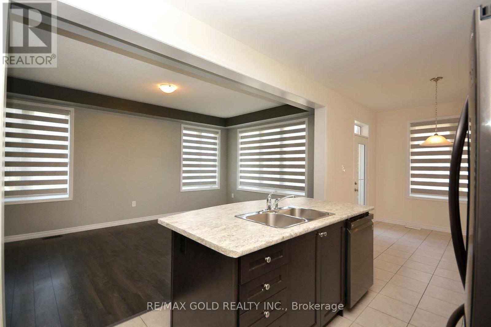 Photo 6 of 29 Ringway Road, Brampton, Northwest Brampton — HOMEH