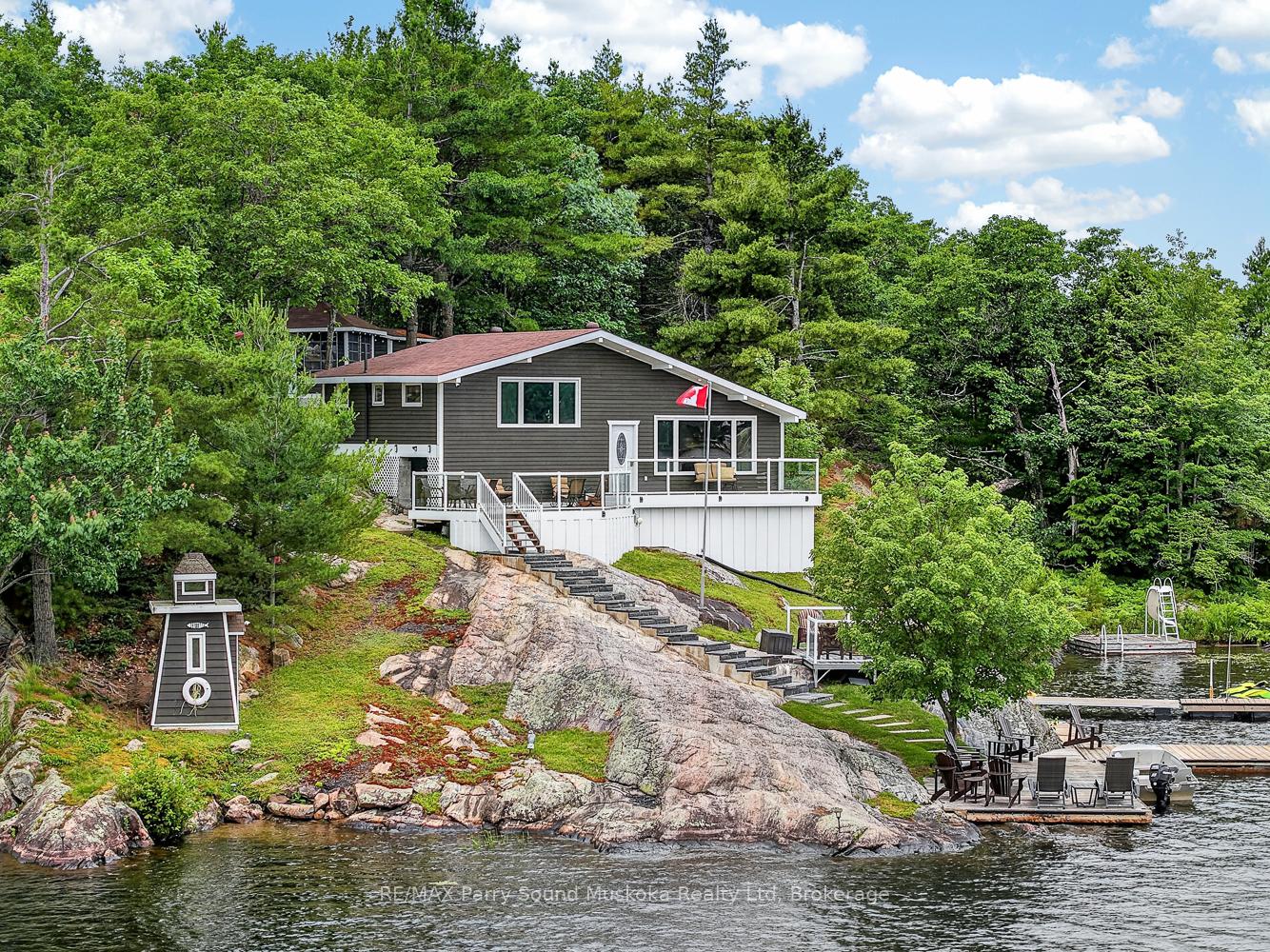 Photo 2 of 101 Healey Lake Water, The Archipelago, Archipelago South — HOMEH