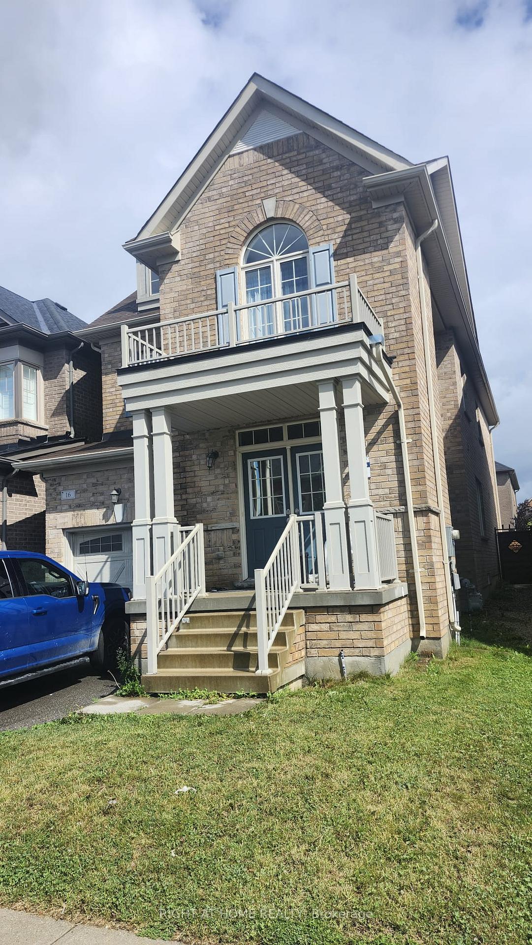 Photo 4 of 16 Red Tree Drive, Vaughan, Kleinburg — HOMEH