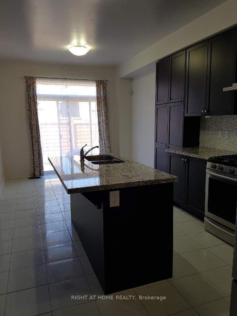 Photo 19 of 16 Red Tree Drive, Vaughan, Kleinburg — HOMEH