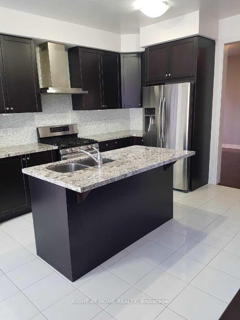 Photo 20 of 16 Red Tree Drive, Vaughan, Kleinburg — HOMEH