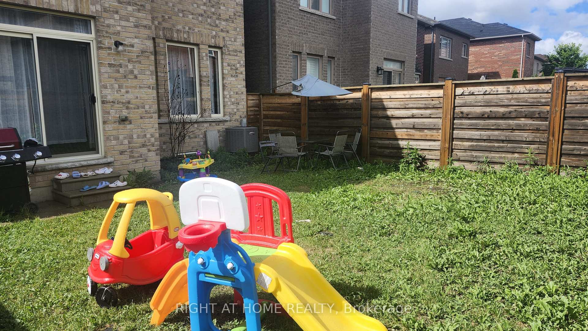 Photo 23 of 16 Red Tree Drive, Vaughan, Kleinburg — HOMEH