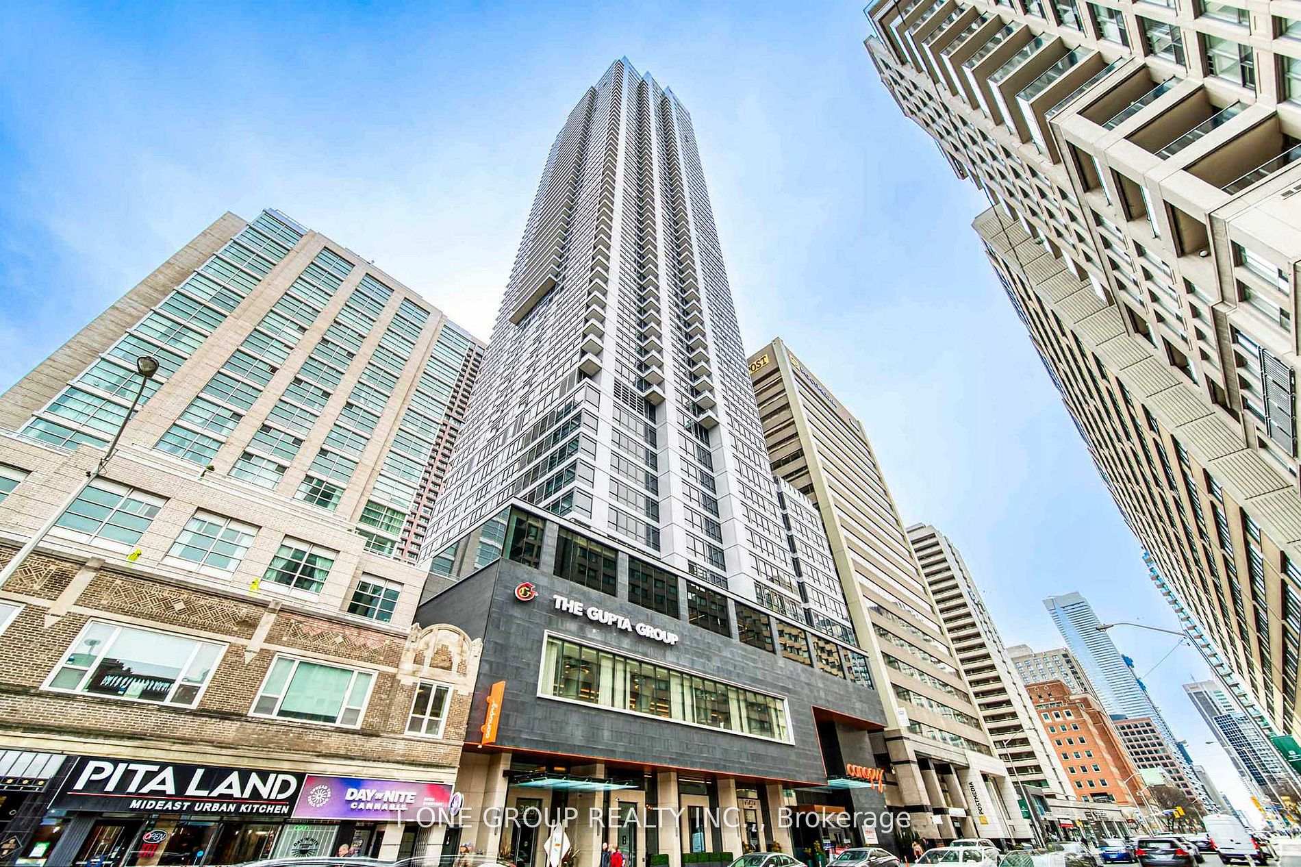Photo 3 of Unit 3407, 395 Bloor Street E, Toronto, North St. James Town — HOMEH