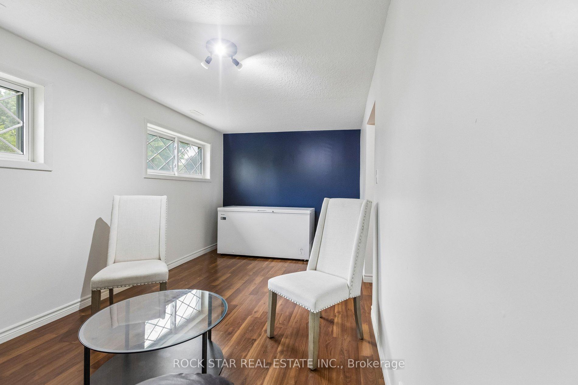 Photo 27 of 130 Hudson Crescent, Kitchener, Heritage Park - Kitchener — HOMEH