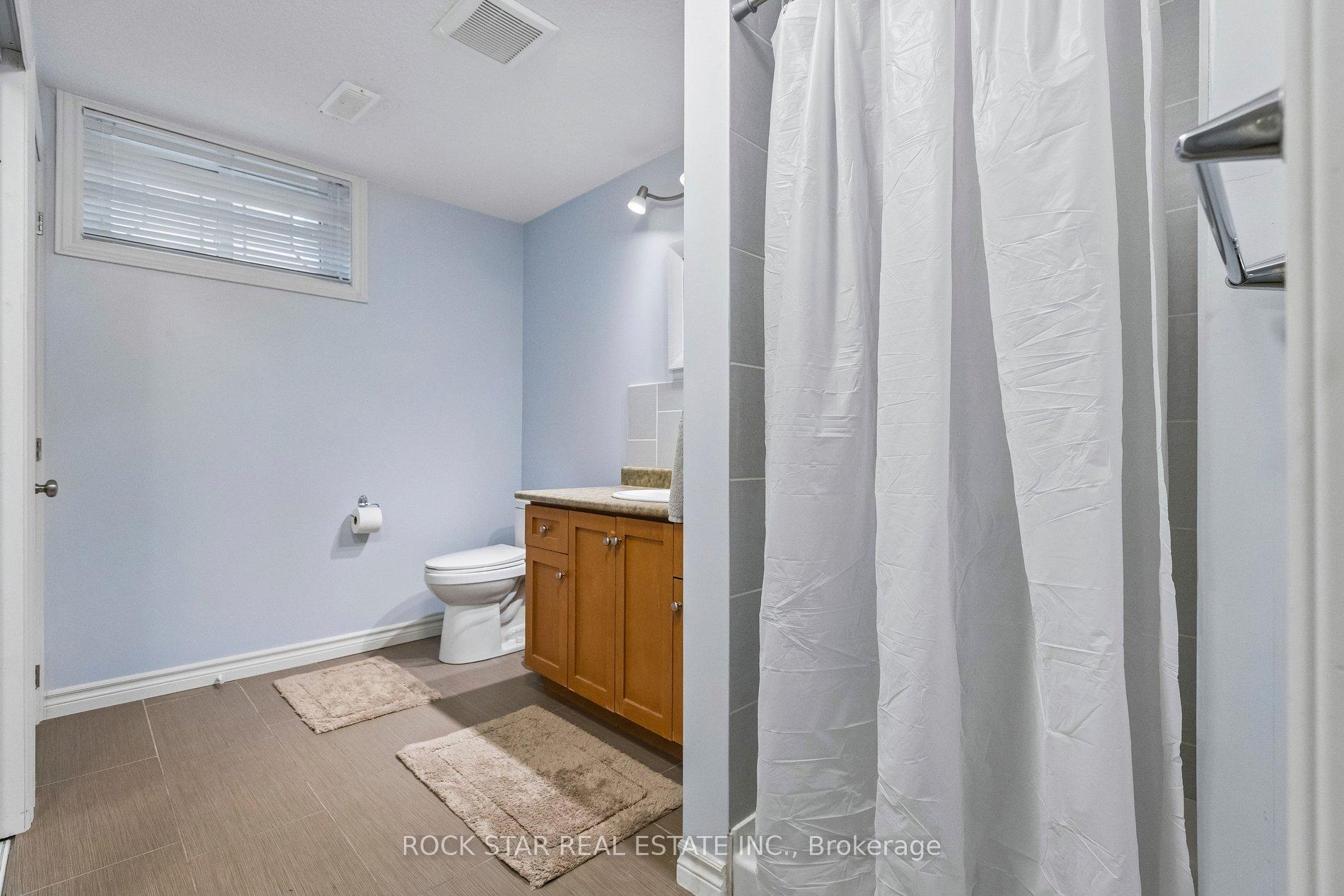 Photo 28 of 130 Hudson Crescent, Kitchener, Heritage Park - Kitchener — HOMEH