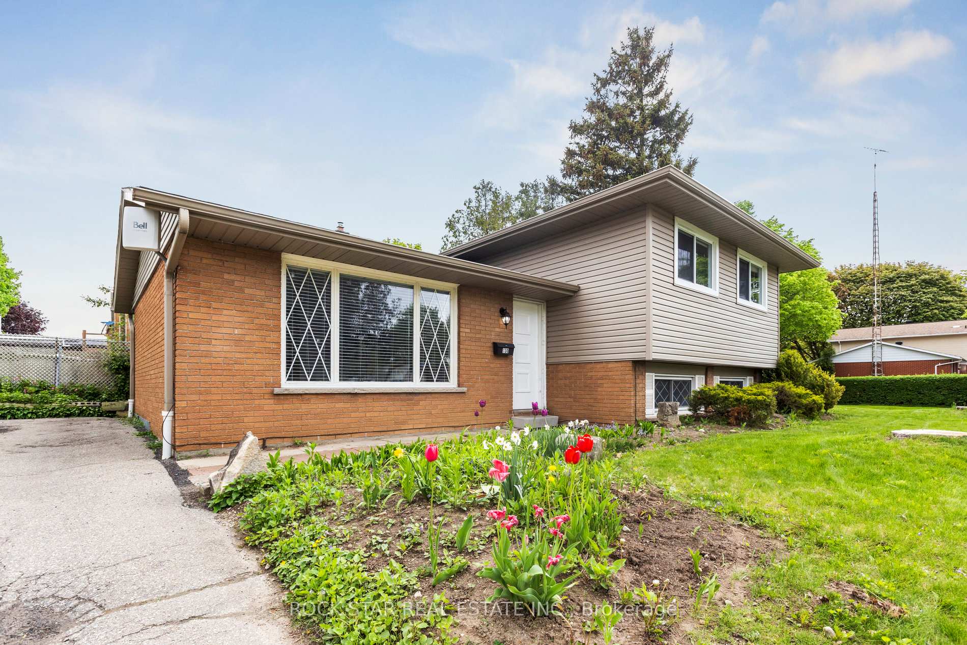 Photo 33 of 130 Hudson Crescent, Kitchener, Heritage Park - Kitchener — HOMEH