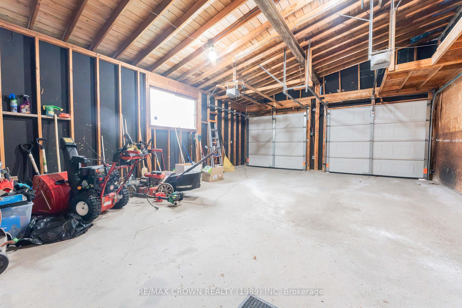 Photo 4 of 11 Kent Place, Kapuskasing — HOMEH