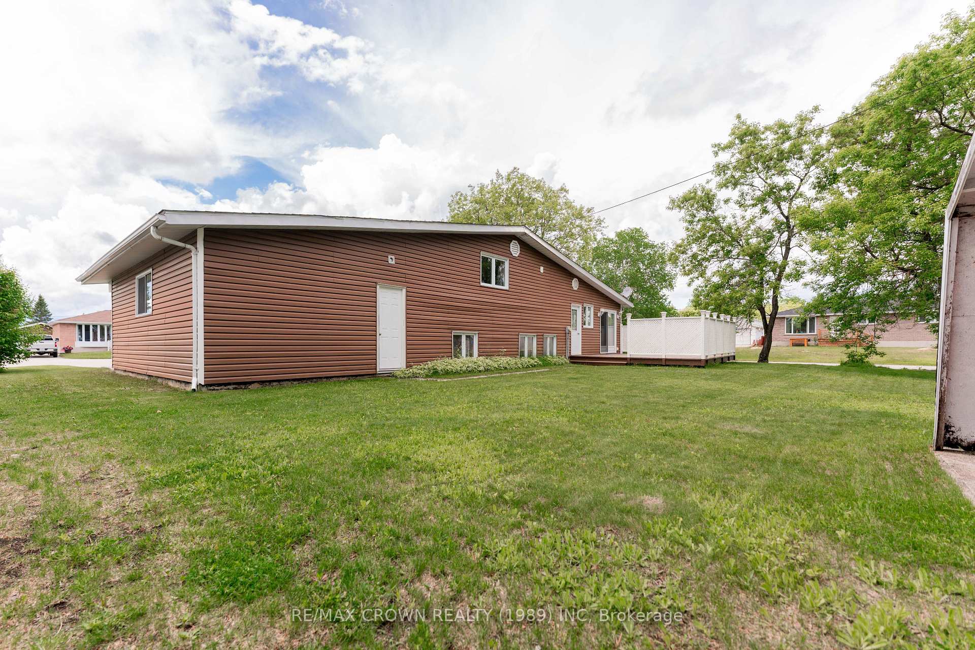 Photo 5 of 11 Kent Place, Kapuskasing — HOMEH