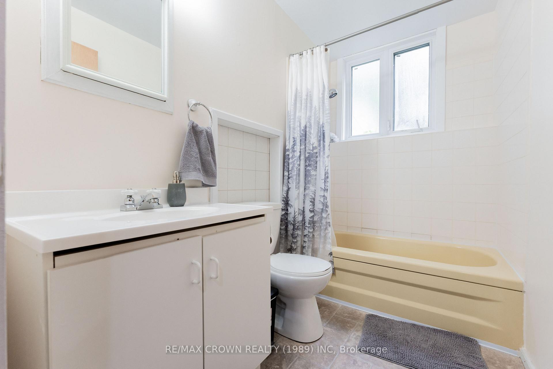 Photo 33 of 11 Kent Place, Kapuskasing — HOMEH
