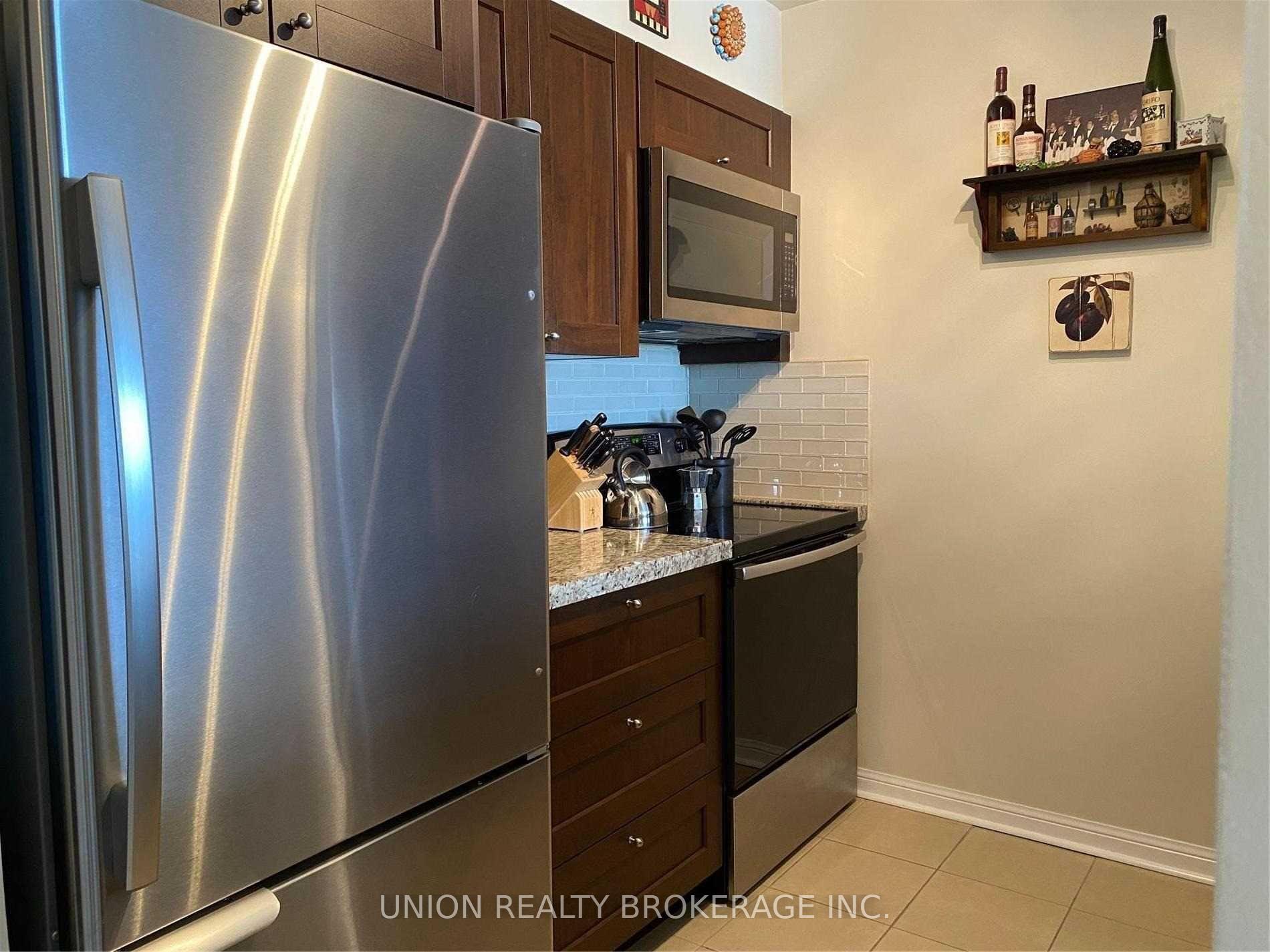 Photo 3 of Unit Ph10, 650 Lawrence Avenue W, Toronto, Englemount-Lawrence — HOMEH
