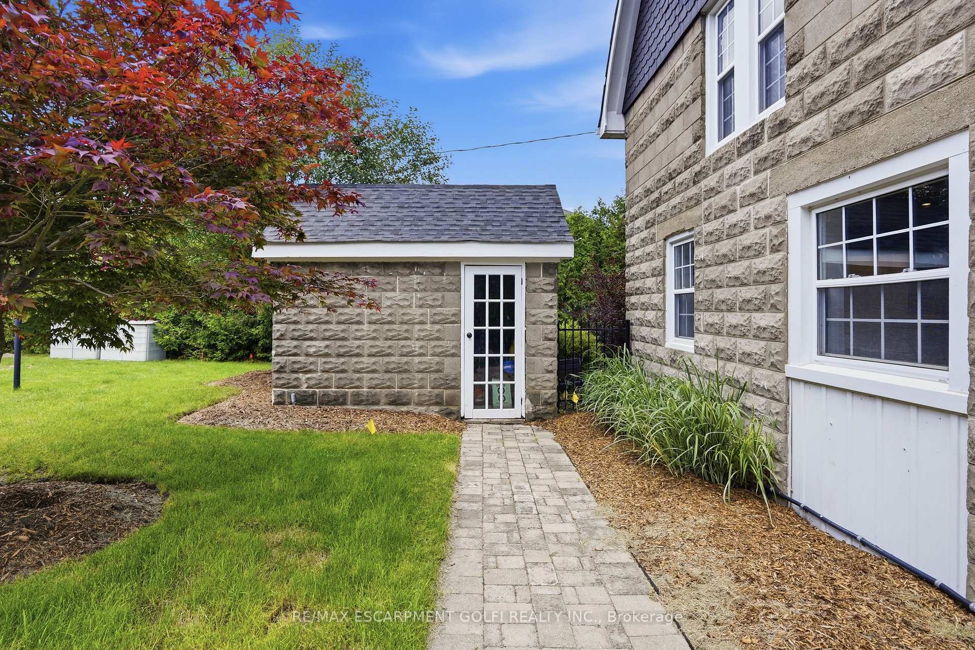 Photo 38 of Unit C, 292 Main Street, Grimsby, Grimsby West — HOMEH