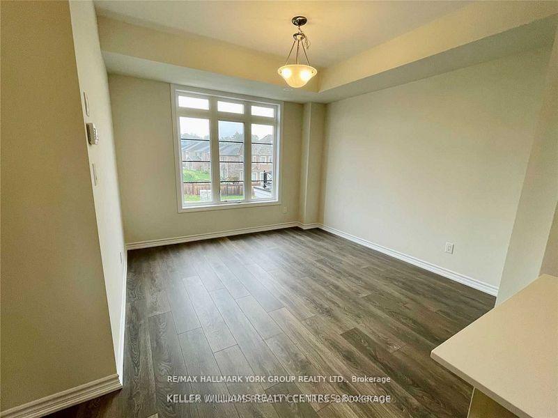 Photo 8 of 586 Murrell Boulevard, East Gwillimbury, Sharon — HOMEH