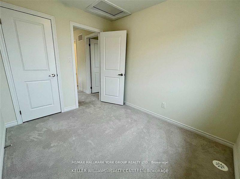 Photo 10 of 586 Murrell Boulevard, East Gwillimbury, Sharon — HOMEH