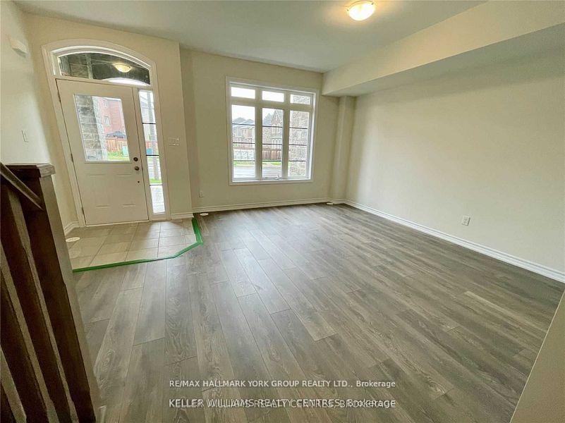 Photo 17 of 586 Murrell Boulevard, East Gwillimbury, Sharon — HOMEH