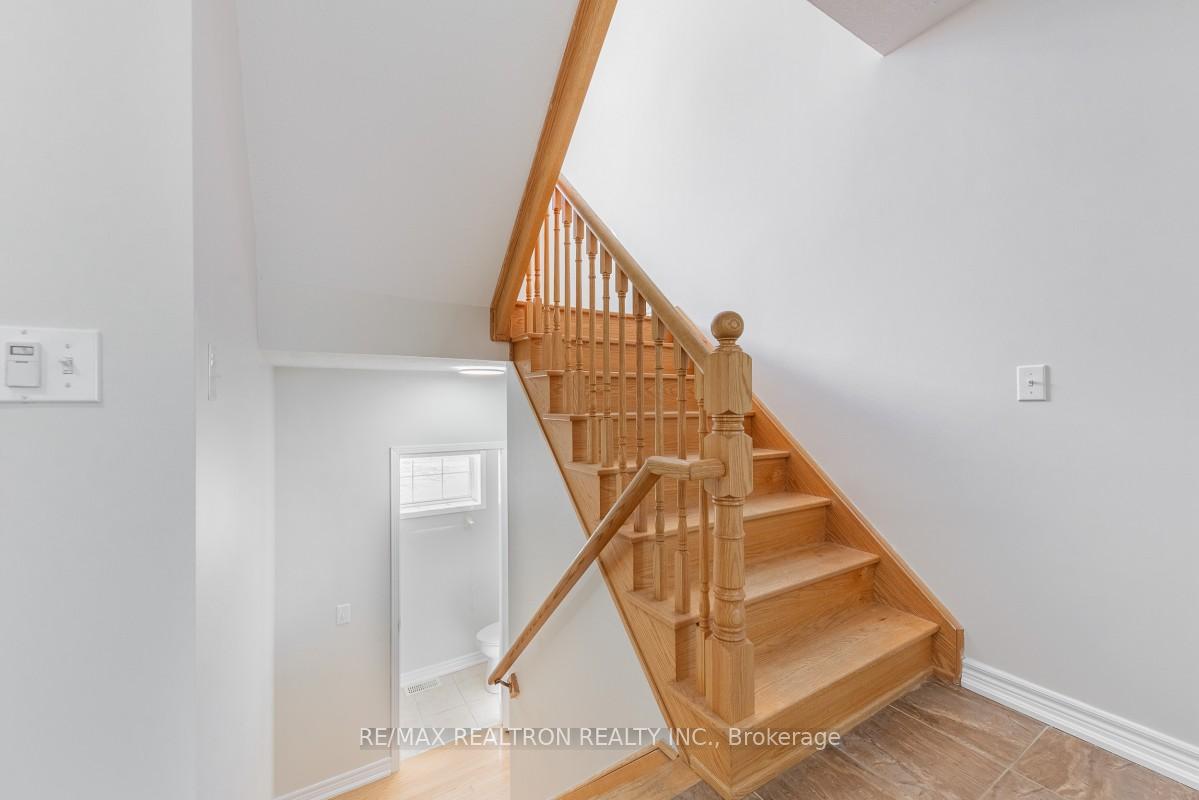 Photo 6 of Unit 10, 800 Westridge Boulevard, Orillia — HOMEH