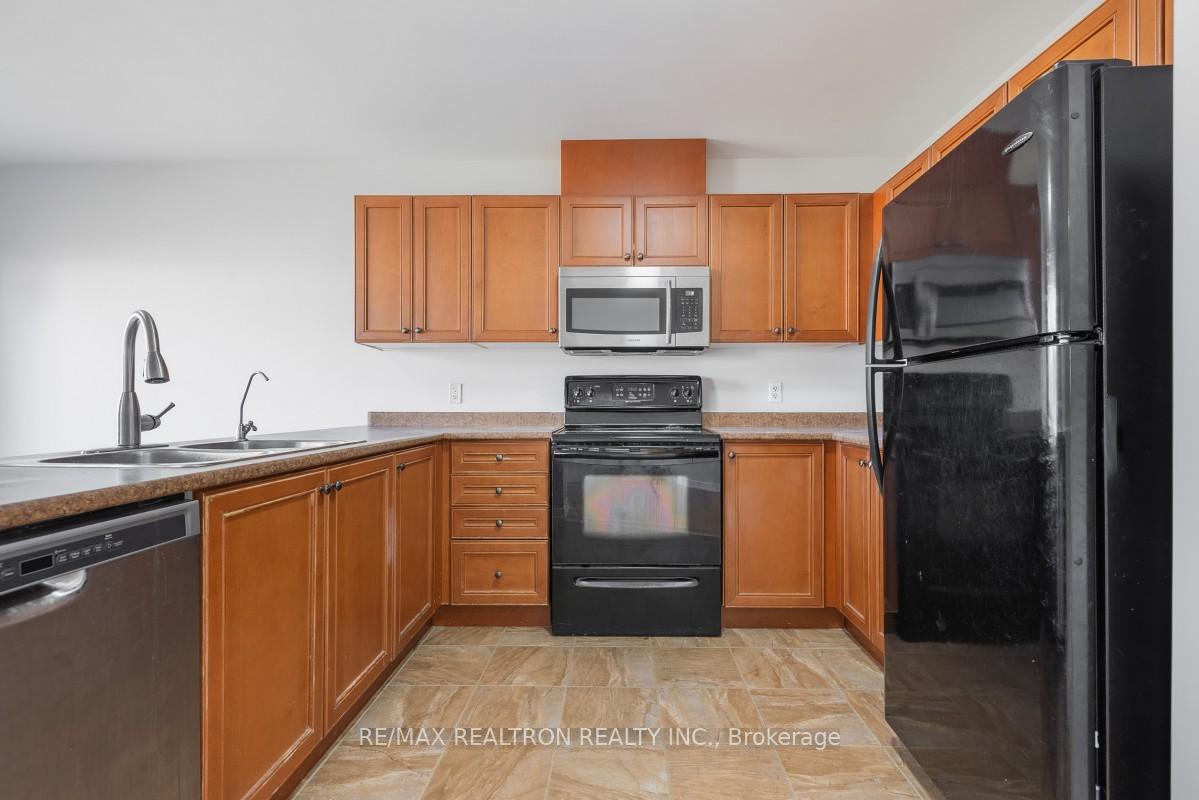 Photo 8 of Unit 10, 800 Westridge Boulevard, Orillia — HOMEH