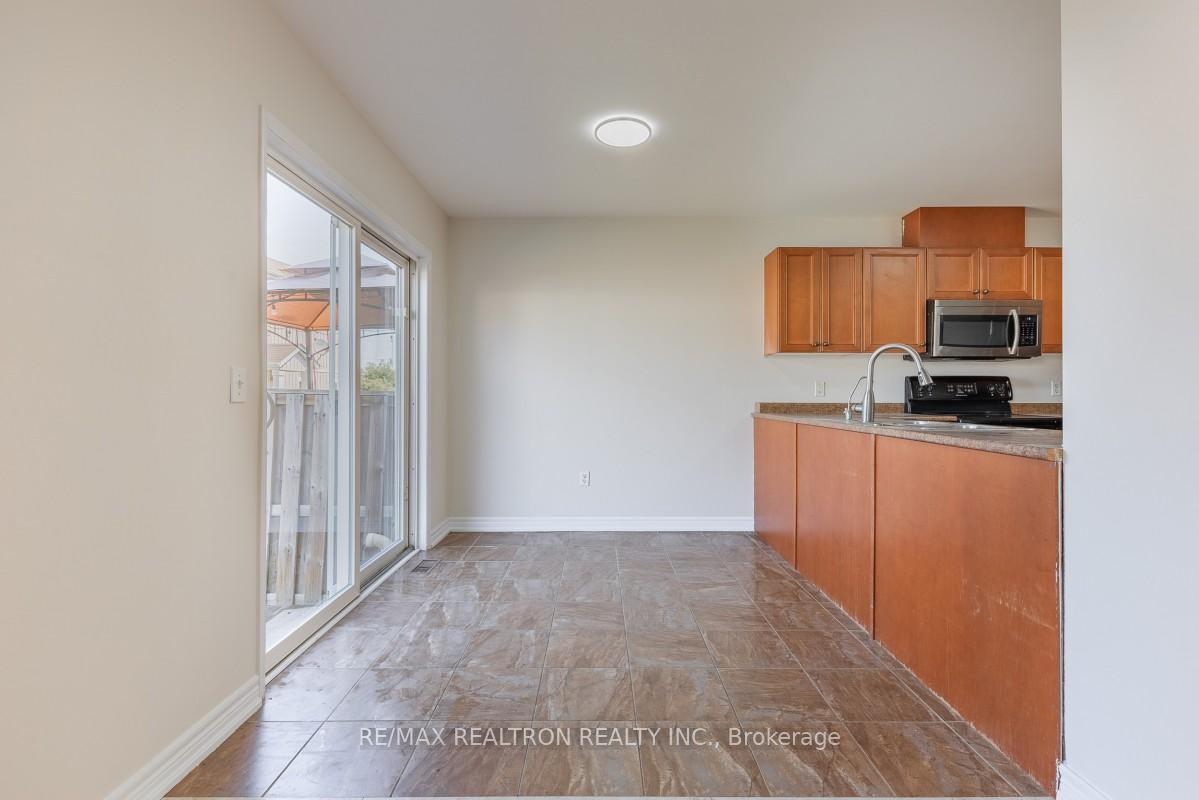 Photo 9 of Unit 10, 800 Westridge Boulevard, Orillia — HOMEH