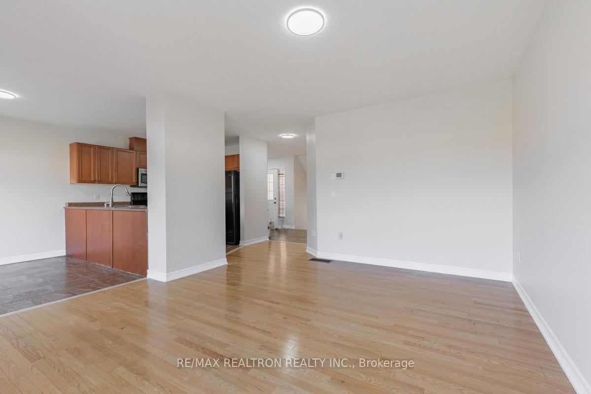 Photo 12 of Unit 10, 800 Westridge Boulevard, Orillia — HOMEH