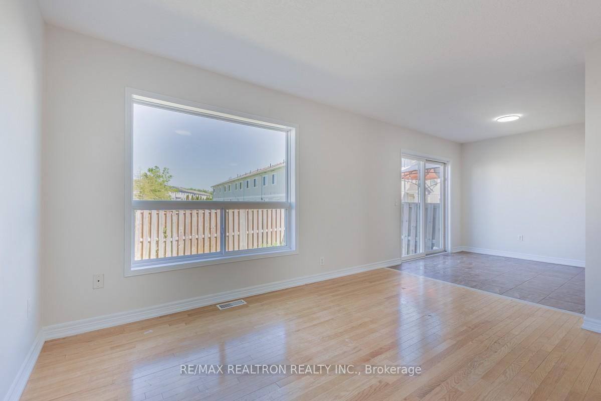 Photo 14 of Unit 10, 800 Westridge Boulevard, Orillia — HOMEH