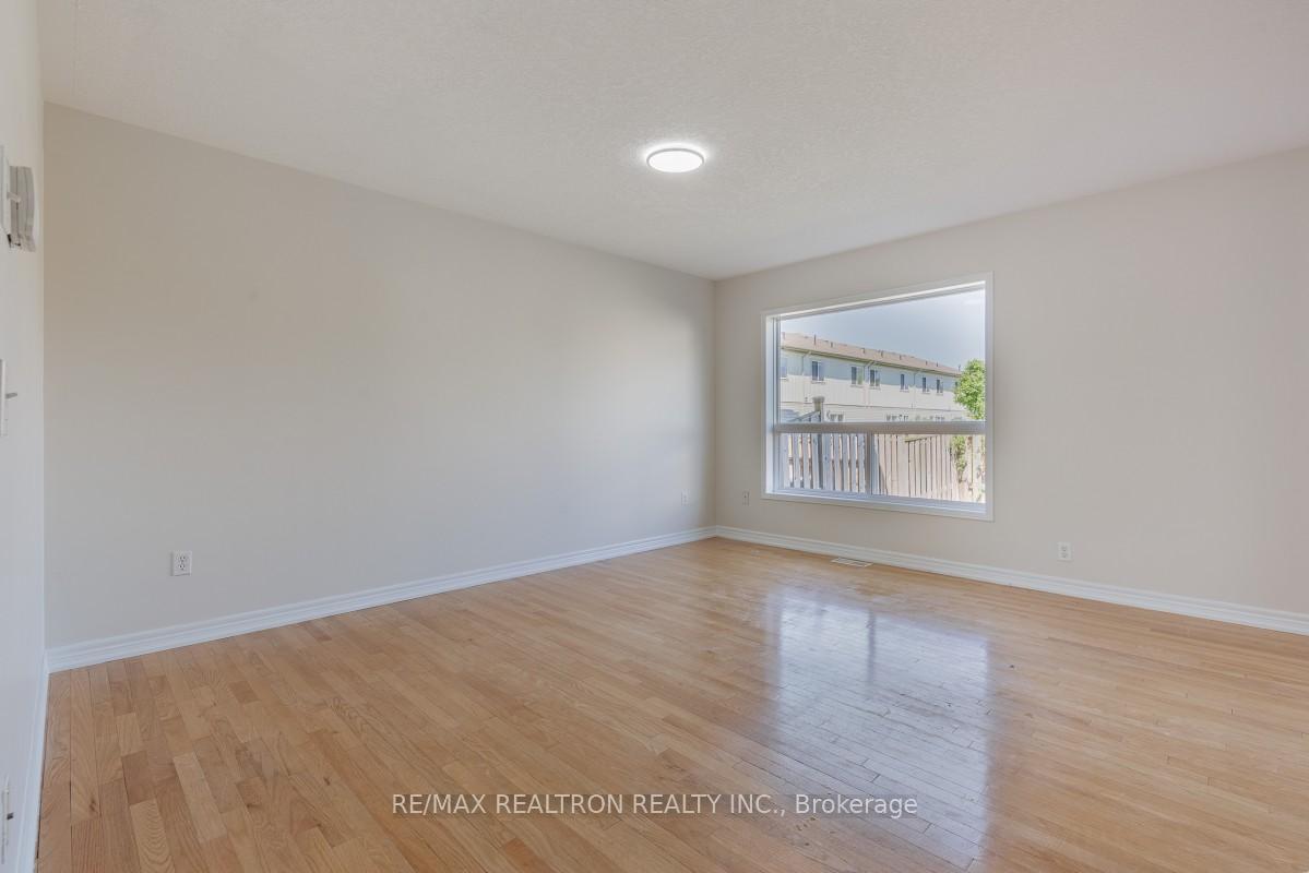 Photo 15 of Unit 10, 800 Westridge Boulevard, Orillia — HOMEH