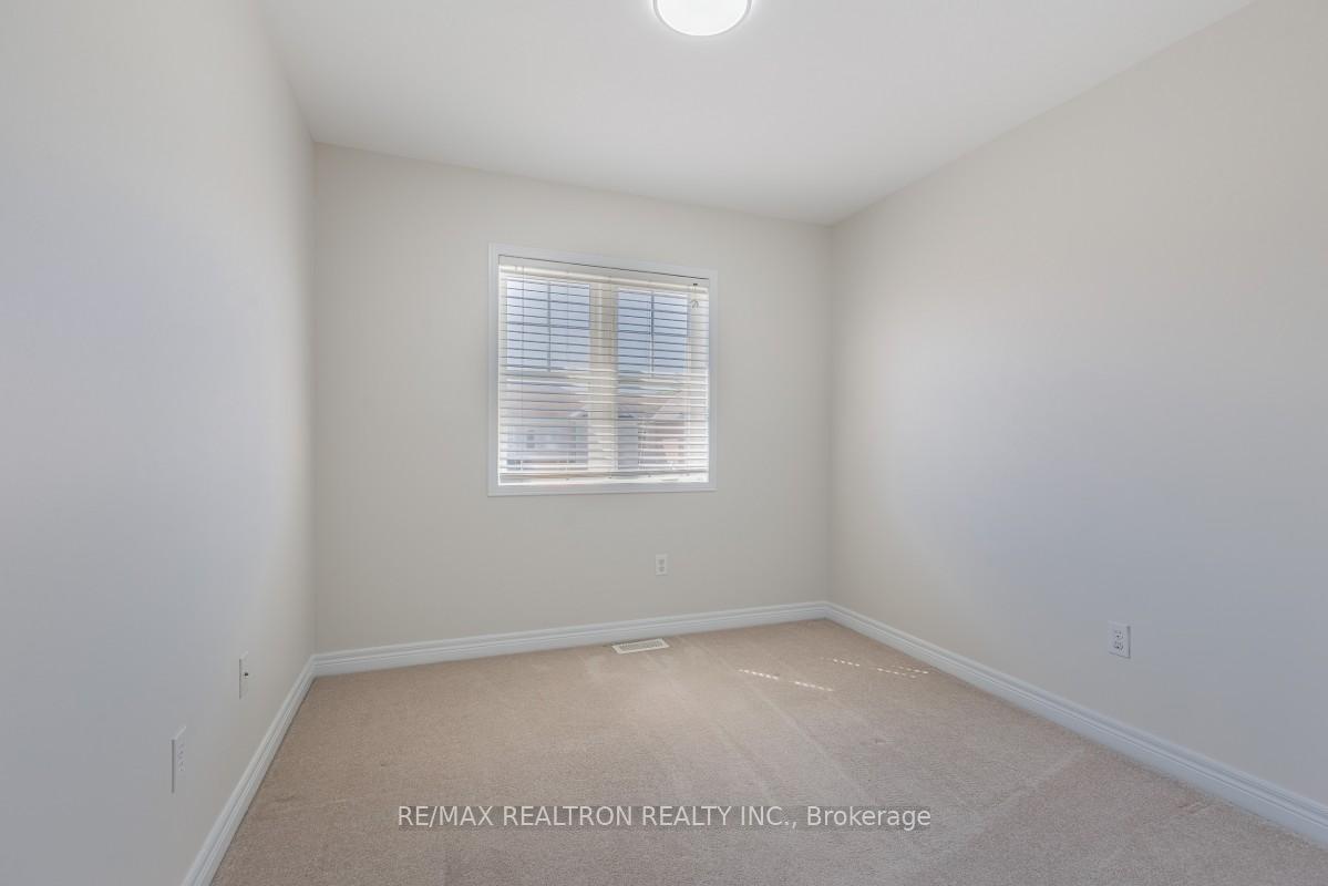 Photo 22 of Unit 10, 800 Westridge Boulevard, Orillia — HOMEH