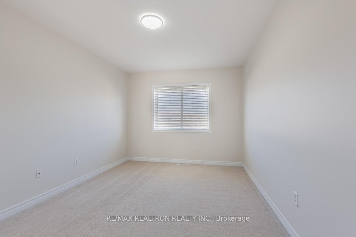 Photo 25 of Unit 10, 800 Westridge Boulevard, Orillia — HOMEH