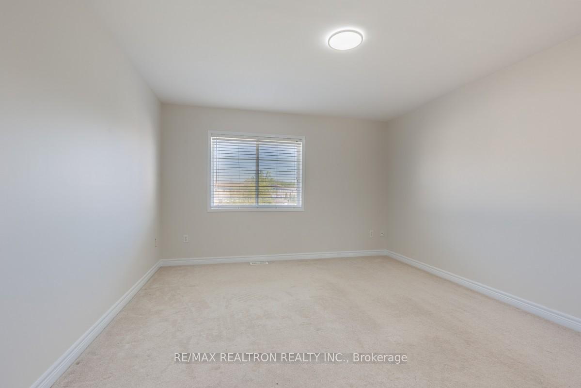 Photo 28 of Unit 10, 800 Westridge Boulevard, Orillia — HOMEH
