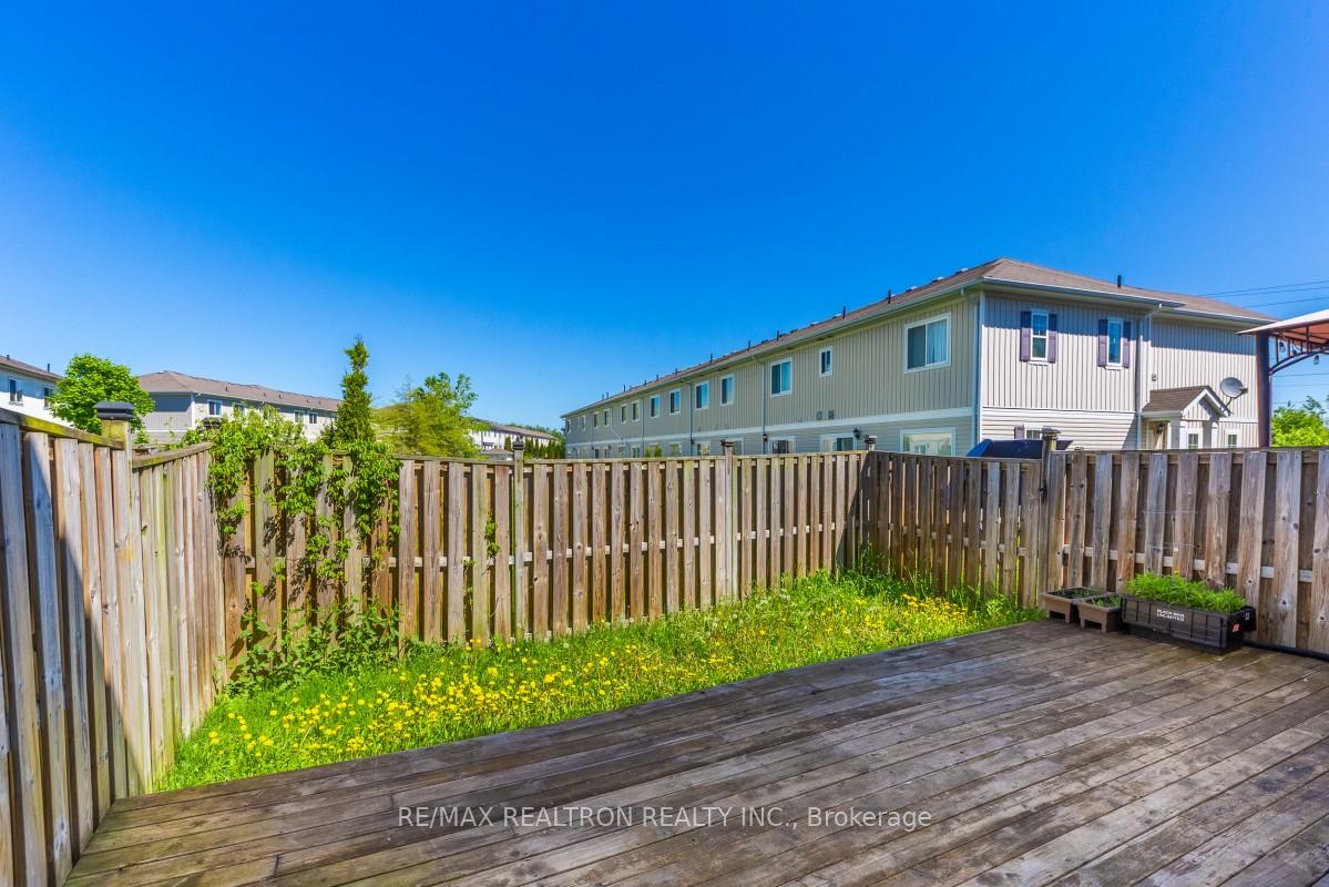 Photo 33 of Unit 10, 800 Westridge Boulevard, Orillia — HOMEH
