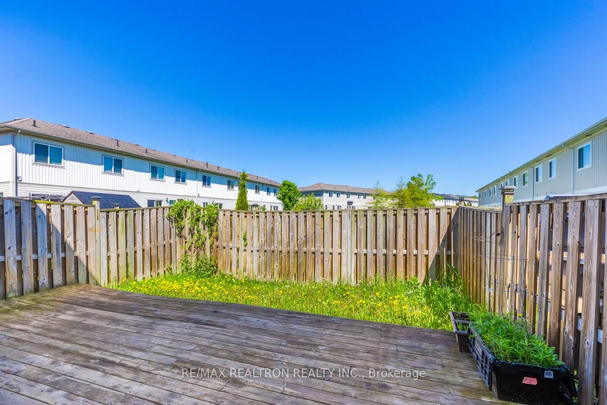 Photo 34 of Unit 10, 800 Westridge Boulevard, Orillia — HOMEH