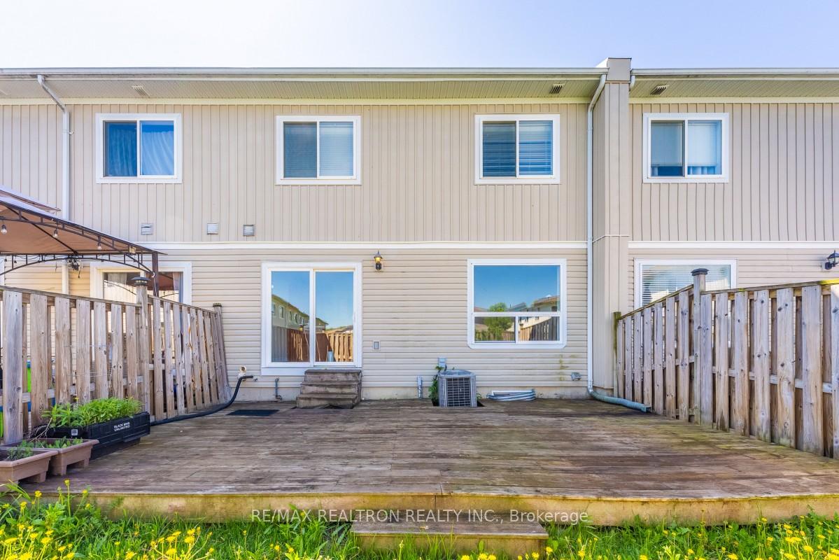 Photo 35 of Unit 10, 800 Westridge Boulevard, Orillia — HOMEH