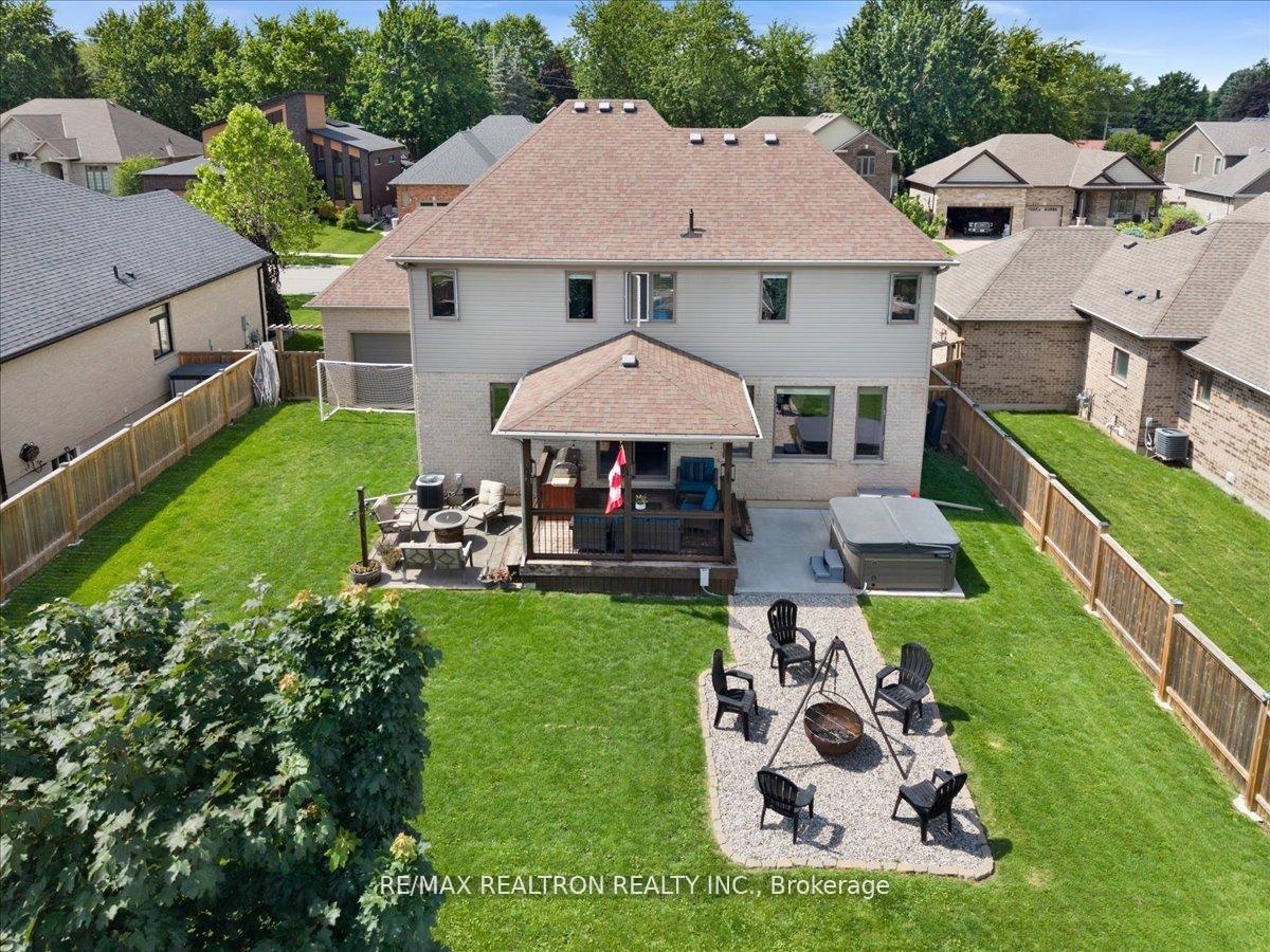 Photo 2 of 177 Martin Drive, Middlesex Centre, Ilderton — HOMEH