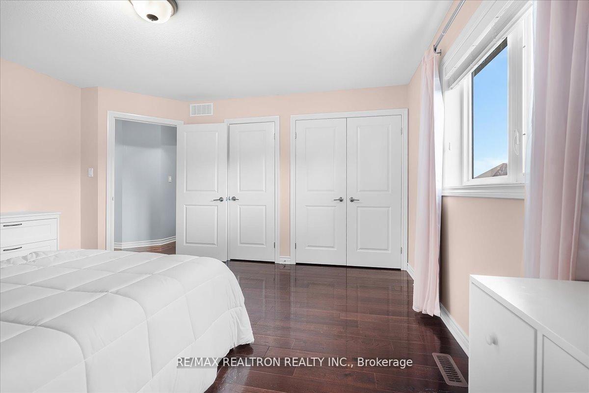 Photo 15 of 177 Martin Drive, Middlesex Centre, Ilderton — HOMEH