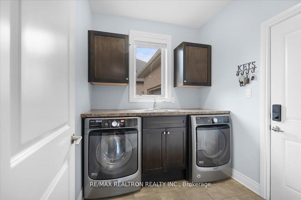 Photo 19 of 177 Martin Drive, Middlesex Centre, Ilderton — HOMEH