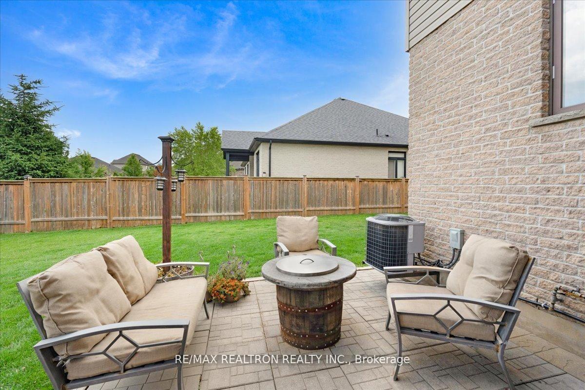 Photo 26 of 177 Martin Drive, Middlesex Centre, Ilderton — HOMEH