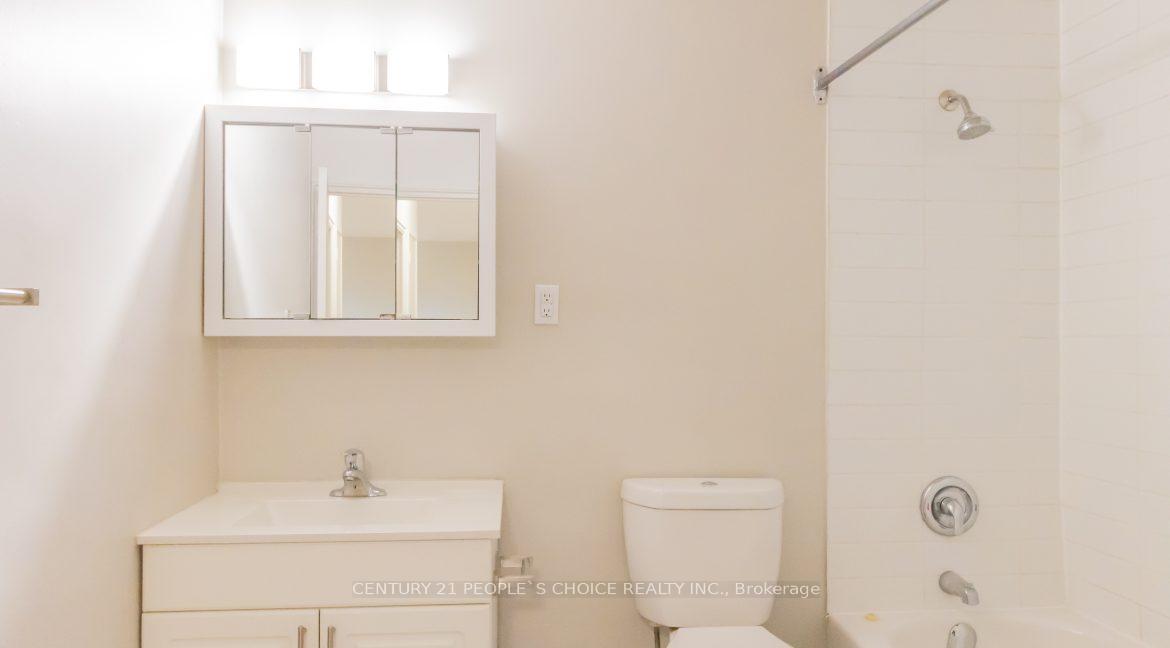 Photo 4 of Unit 309, 1051 Seneca Avenue, Mississauga, Port Credit — HOMEH