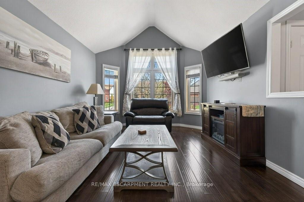 Photo 3 of 4334 Arejay Avenue, Lincoln, Beamsville — HOMEH