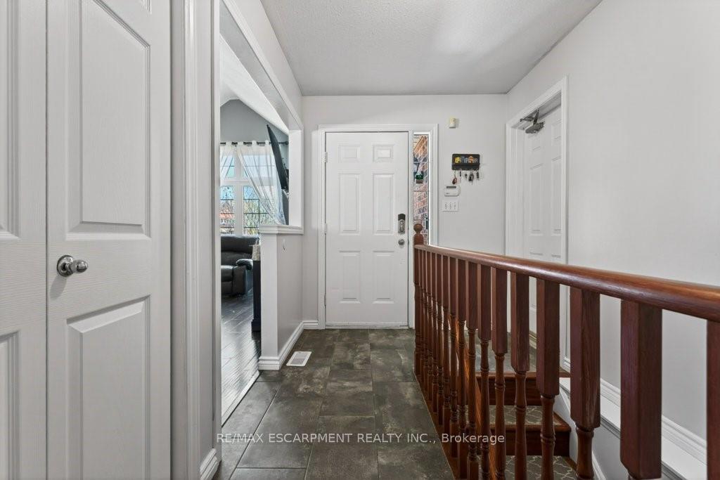 Photo 10 of 4334 Arejay Avenue, Lincoln, Beamsville — HOMEH