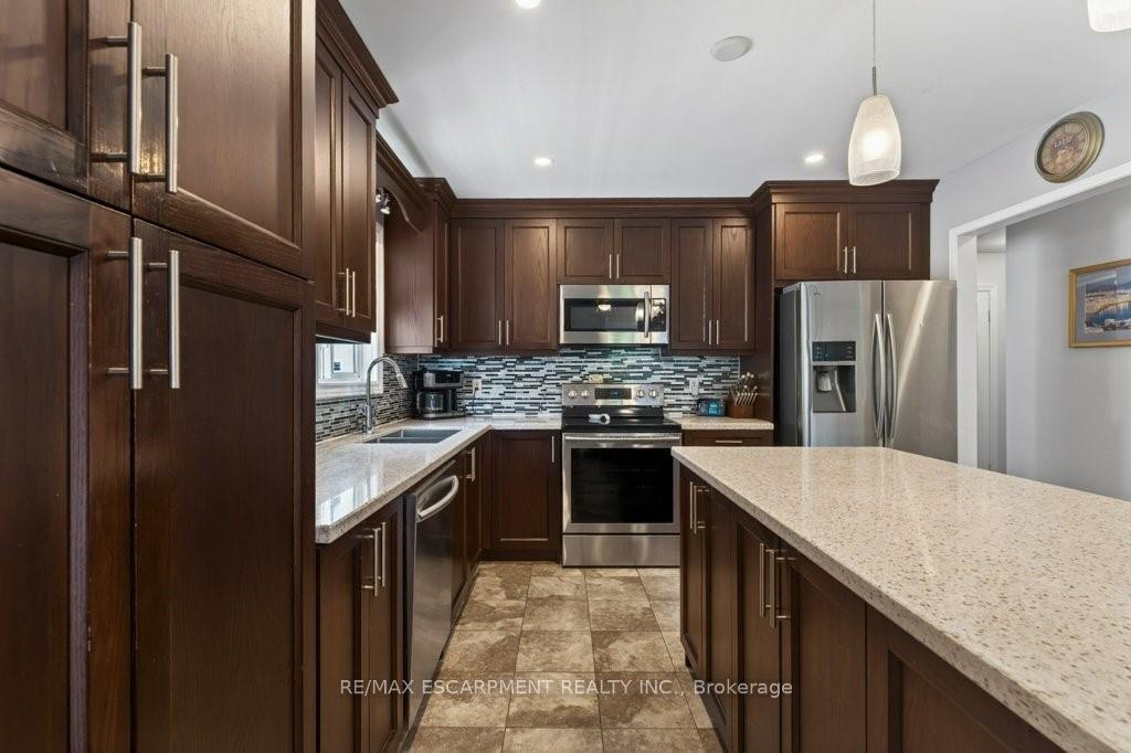 Photo 12 of 4334 Arejay Avenue, Lincoln, Beamsville — HOMEH