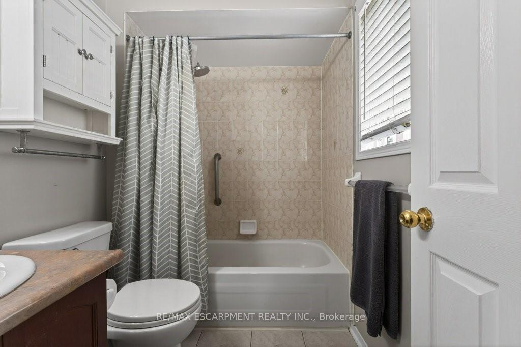 Photo 11 of 4334 Arejay Avenue, Lincoln, Beamsville — HOMEH