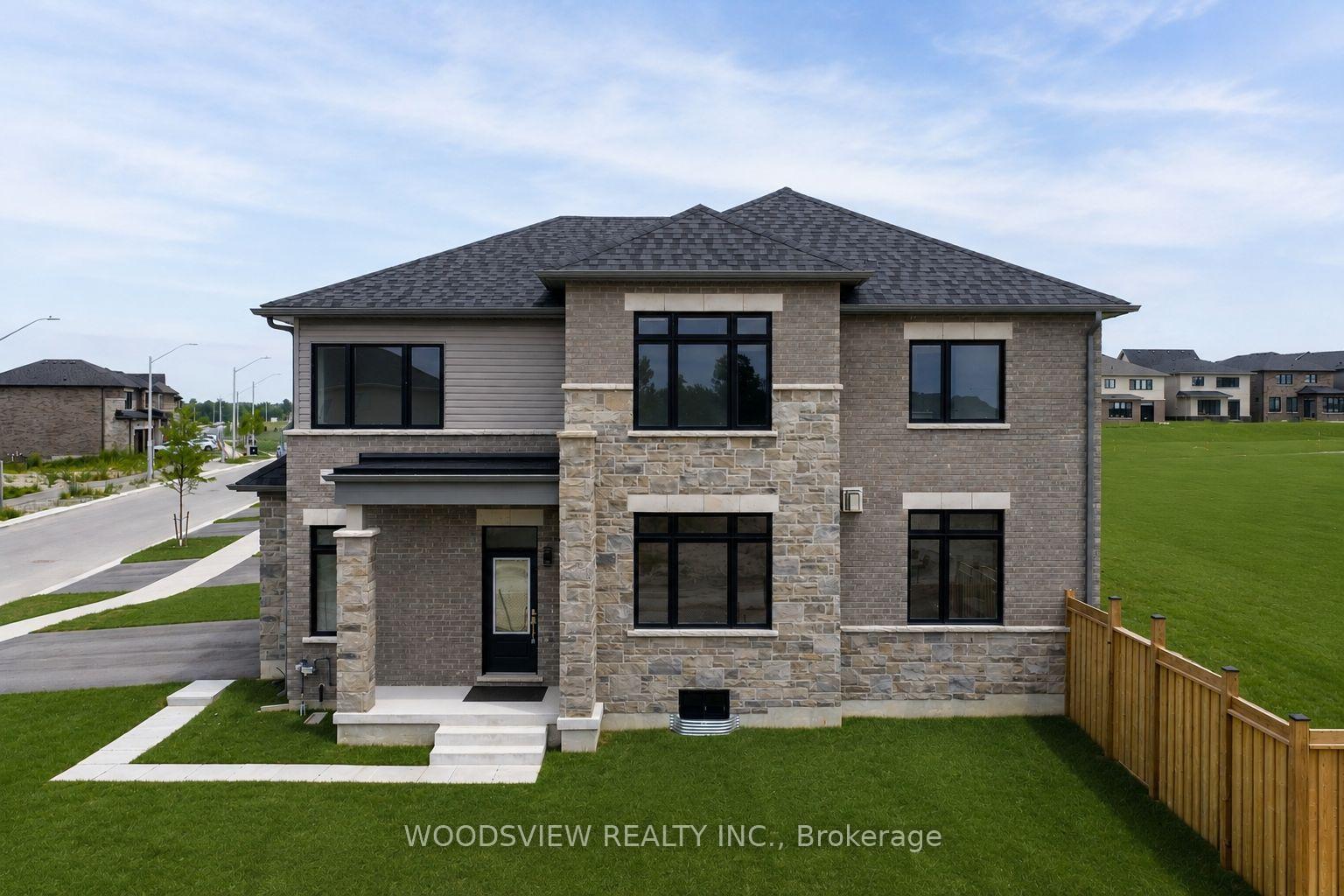 Photo 2 of 91 Thicketwood Avenue, Barrie, Rural Barrie Southeast — HOMEH