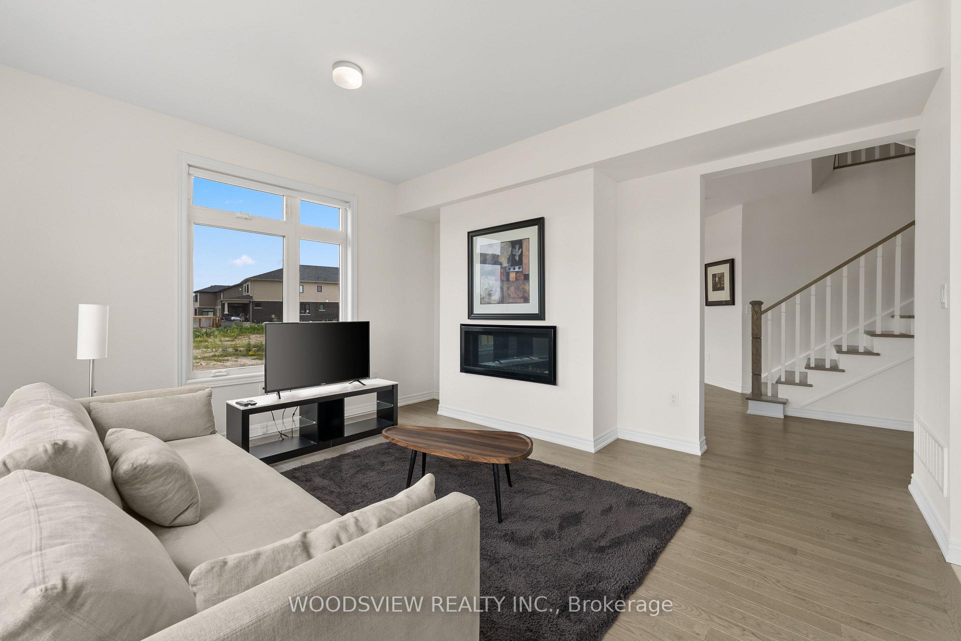 Photo 13 of 91 Thicketwood Avenue, Barrie, Rural Barrie Southeast — HOMEH
