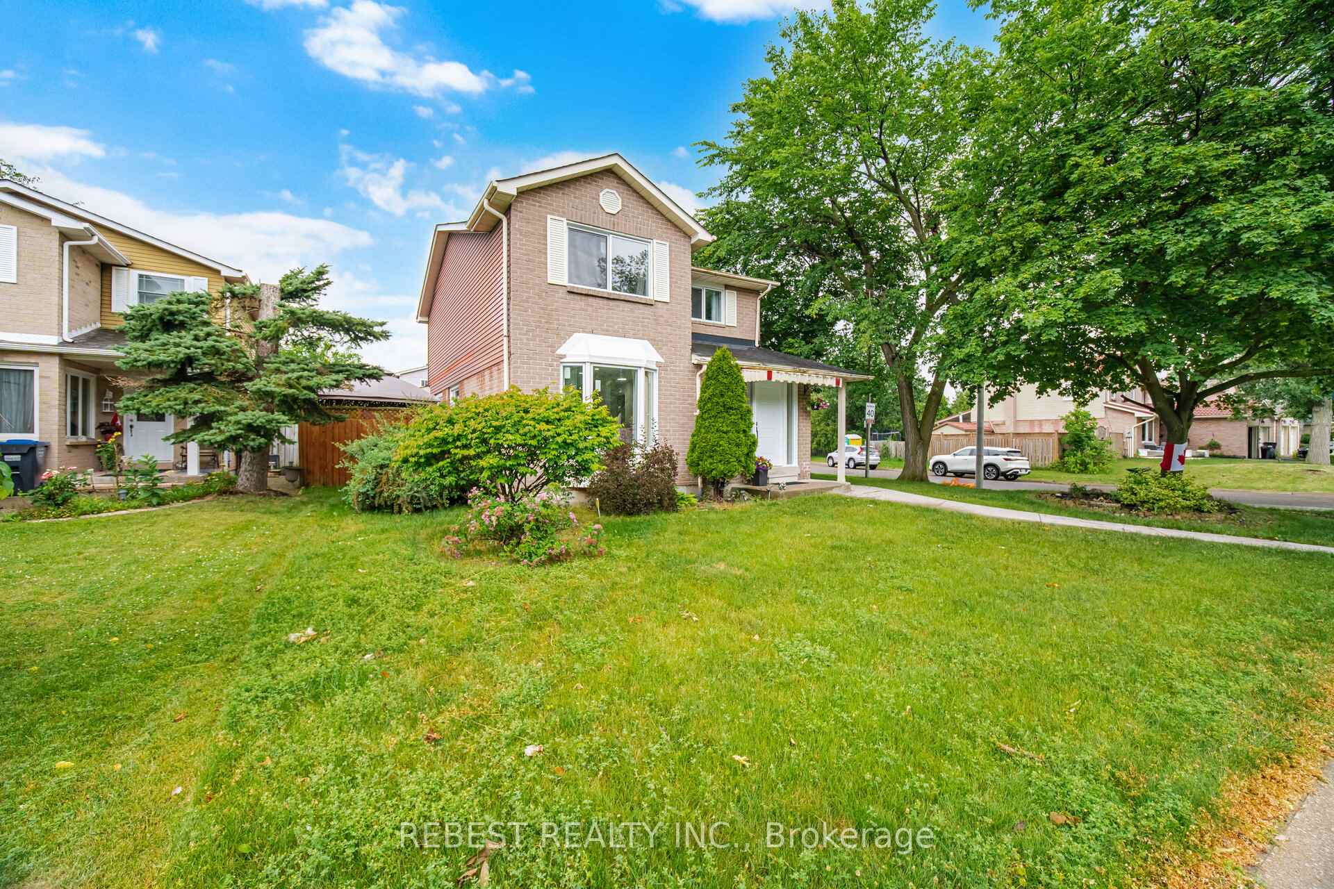 Photo 5 of 3120 Mccarron Crescent, Mississauga, Meadowvale — HOMEH
