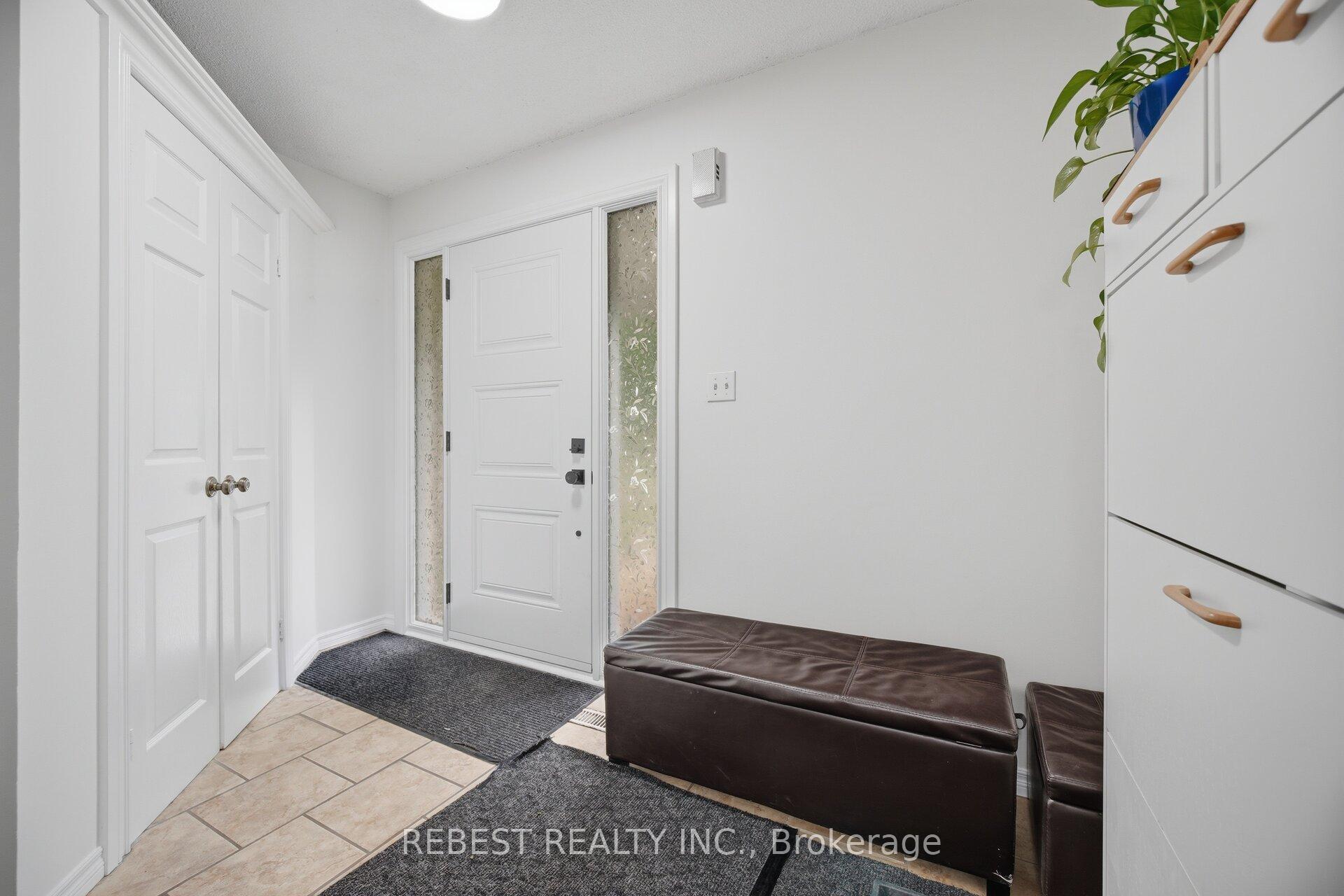 Photo 8 of 3120 Mccarron Crescent, Mississauga, Meadowvale — HOMEH