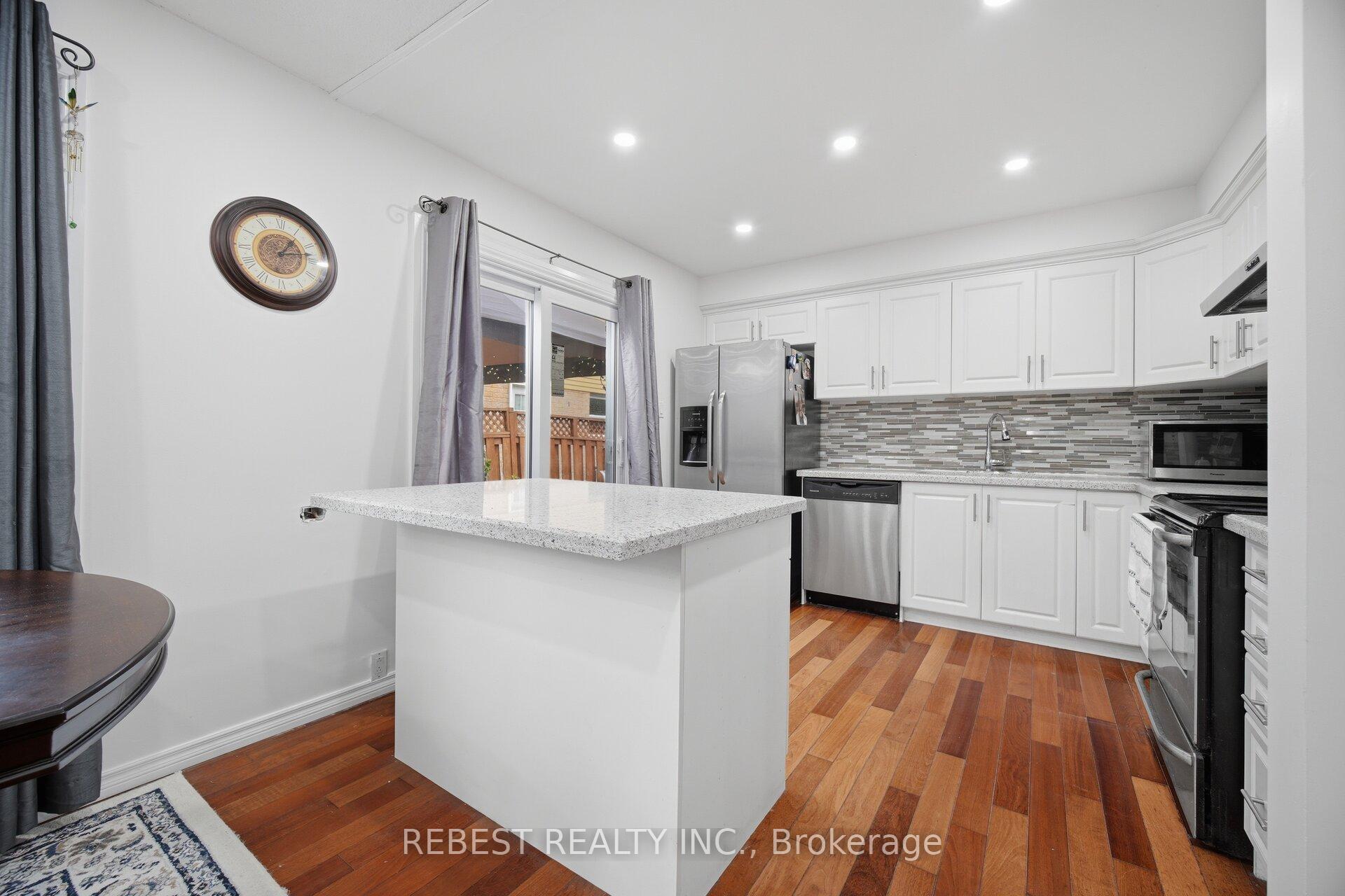 Photo 13 of 3120 Mccarron Crescent, Mississauga, Meadowvale — HOMEH