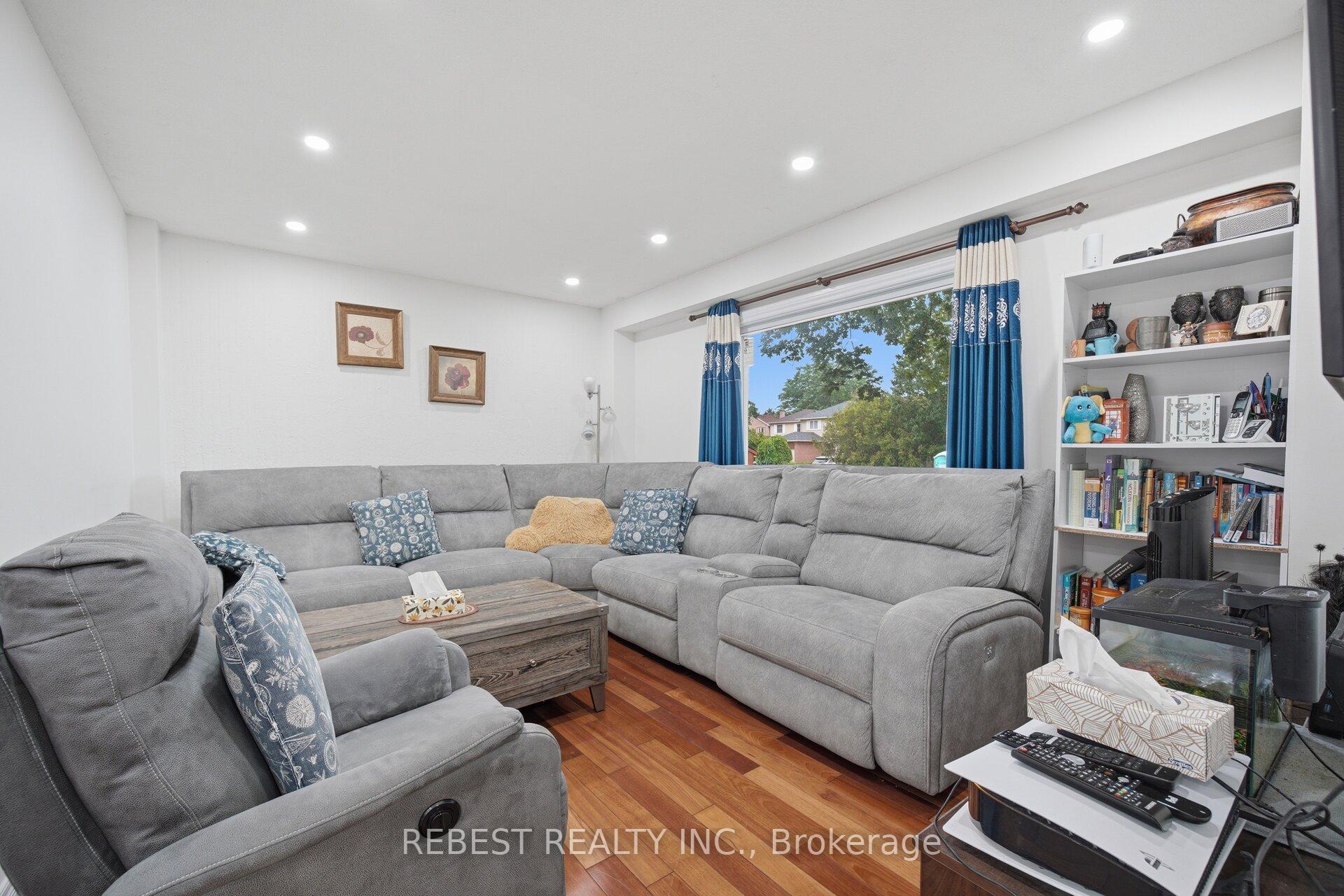 Photo 16 of 3120 Mccarron Crescent, Mississauga, Meadowvale — HOMEH