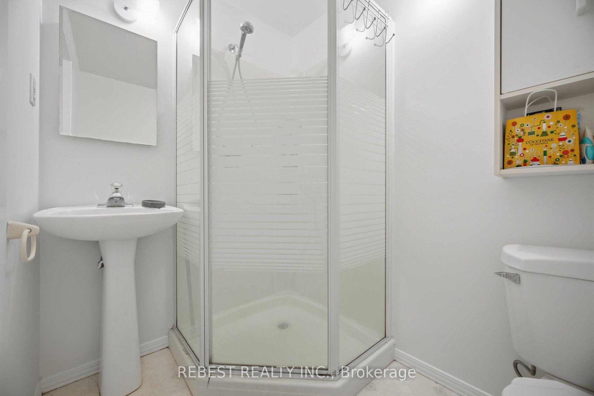 Photo 23 of 3120 Mccarron Crescent, Mississauga, Meadowvale — HOMEH